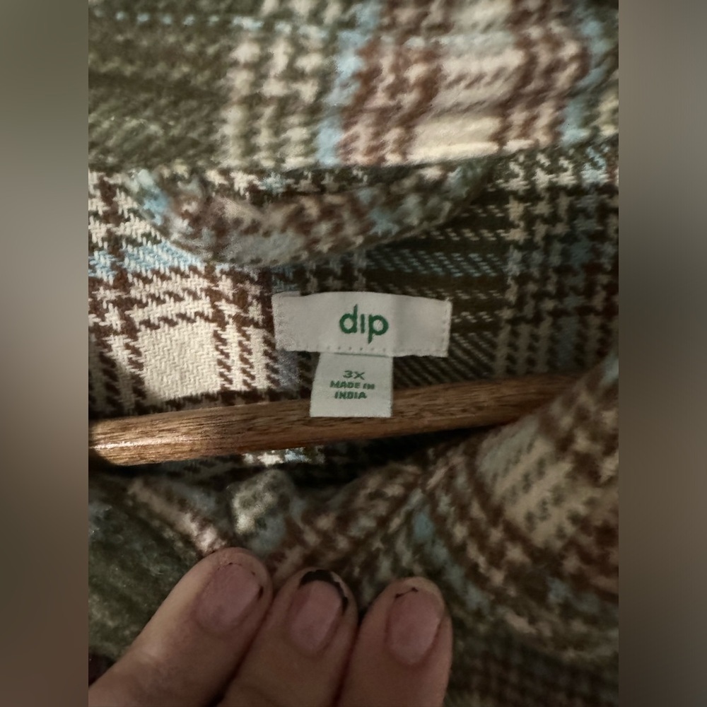 Dip - Soft Green Plaid Shacket - Picture 5 of 10